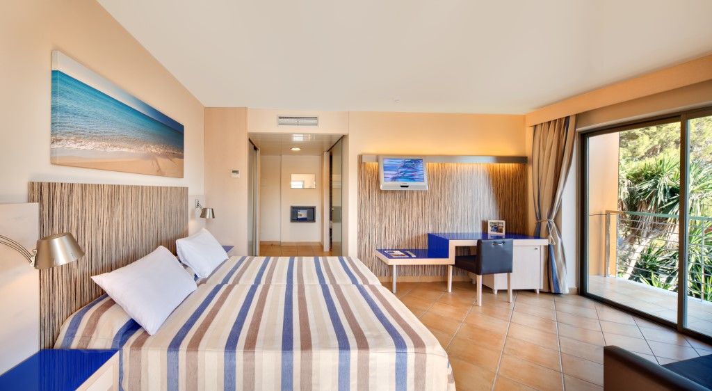 Occidental Menorca (Adults Only) Hotel Punta Prima  Exterior photo
